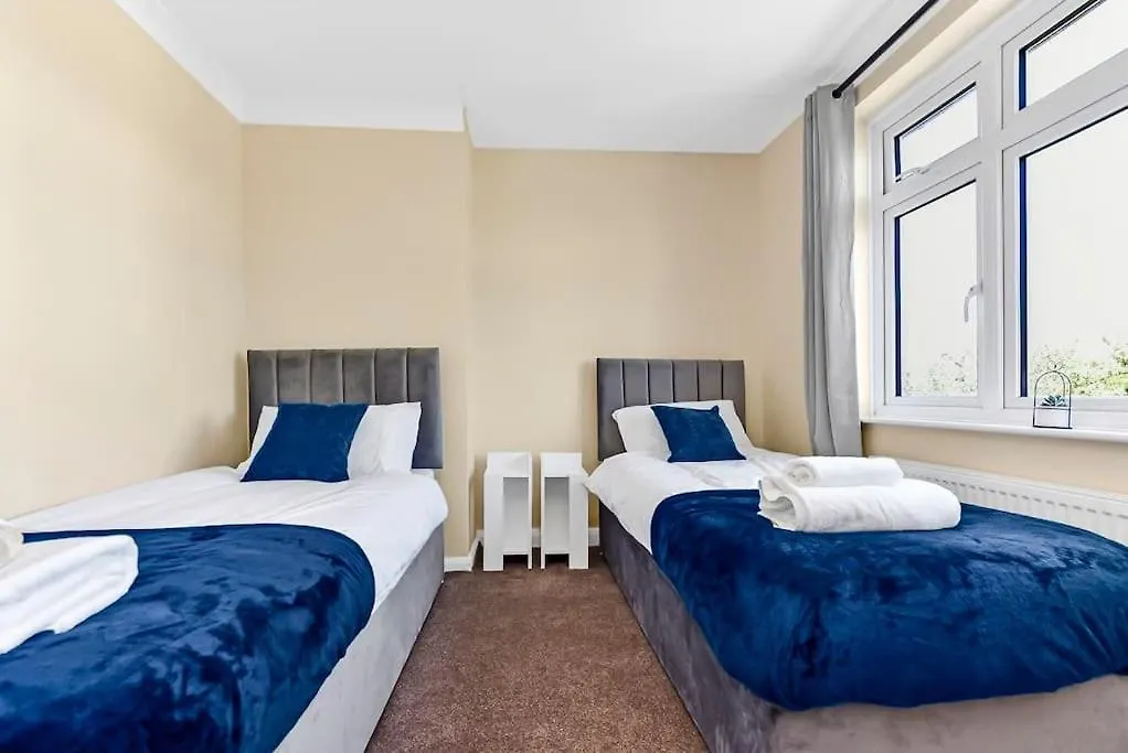 Apartment 3Br Home/Fast Wi-Fi/ Quiet Road London United Kingdom